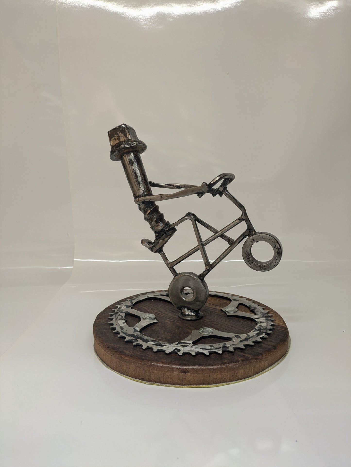 Nut & Bolt men: Wheelie Woo!