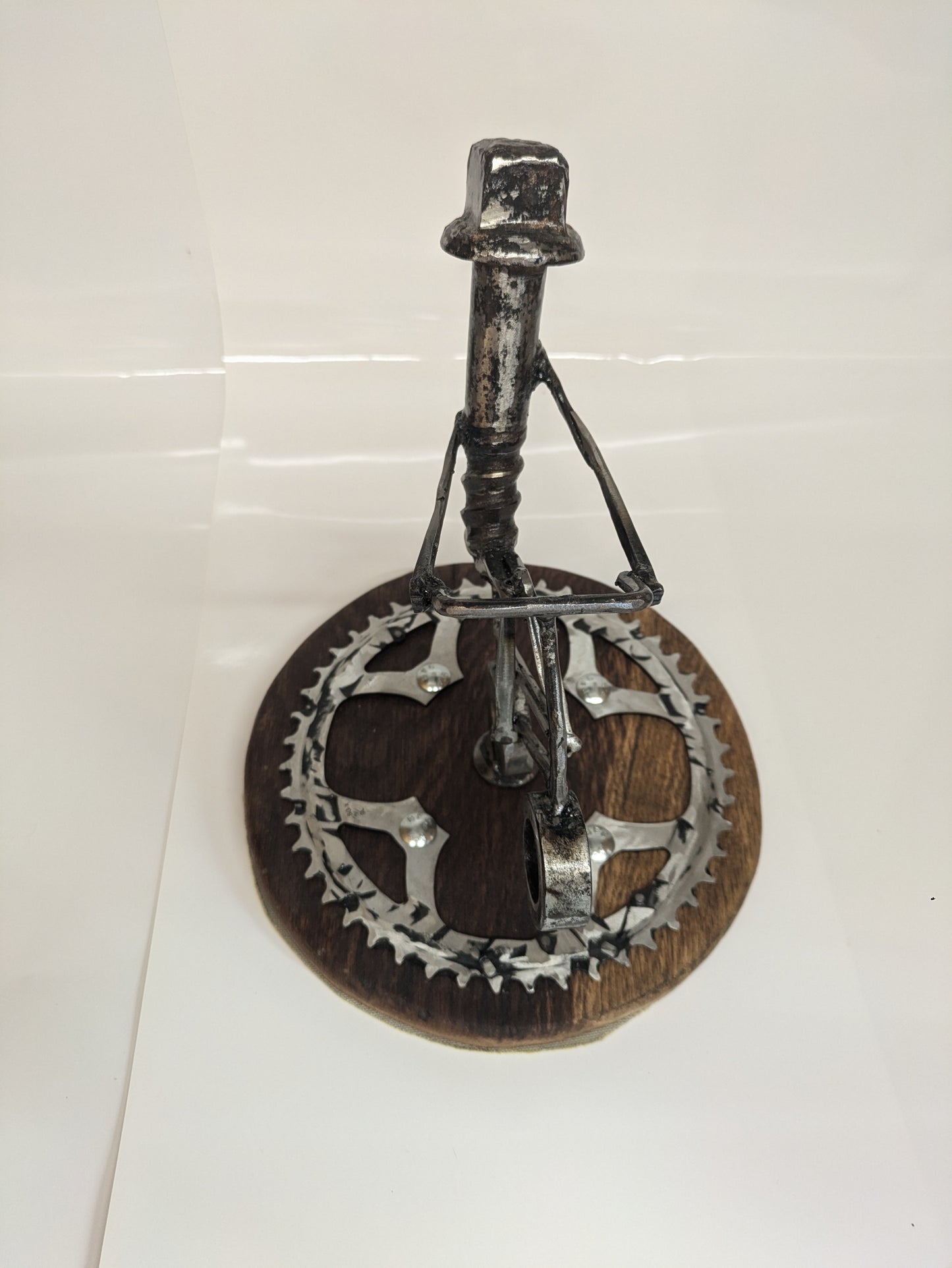 Nut & Bolt men: Wheelie Woo!