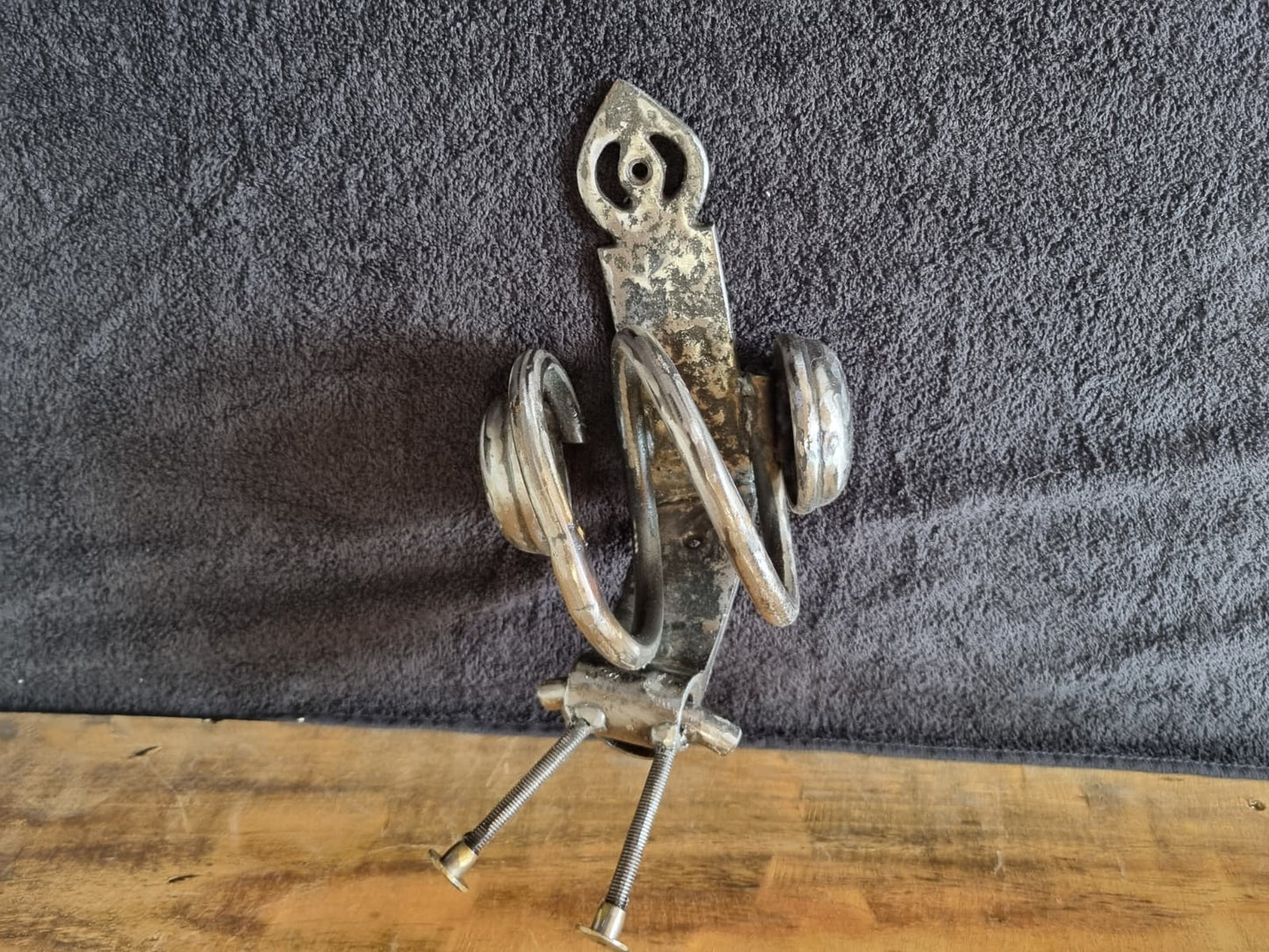 Upcycled Snail Sculpture – 25 x 17 x 16 cm