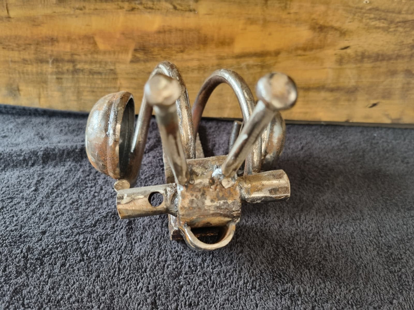 Upcycled Snail Sculpture – 26 x 17 x 17 cm