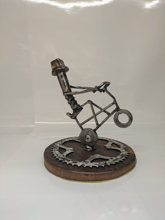 Nut & Bolt men: Wheelie Woo!